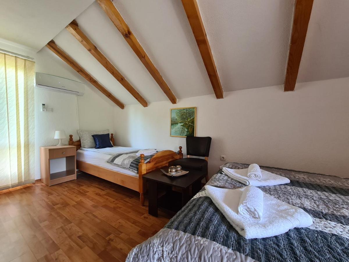 Orhidea Villa Bihac Exterior photo