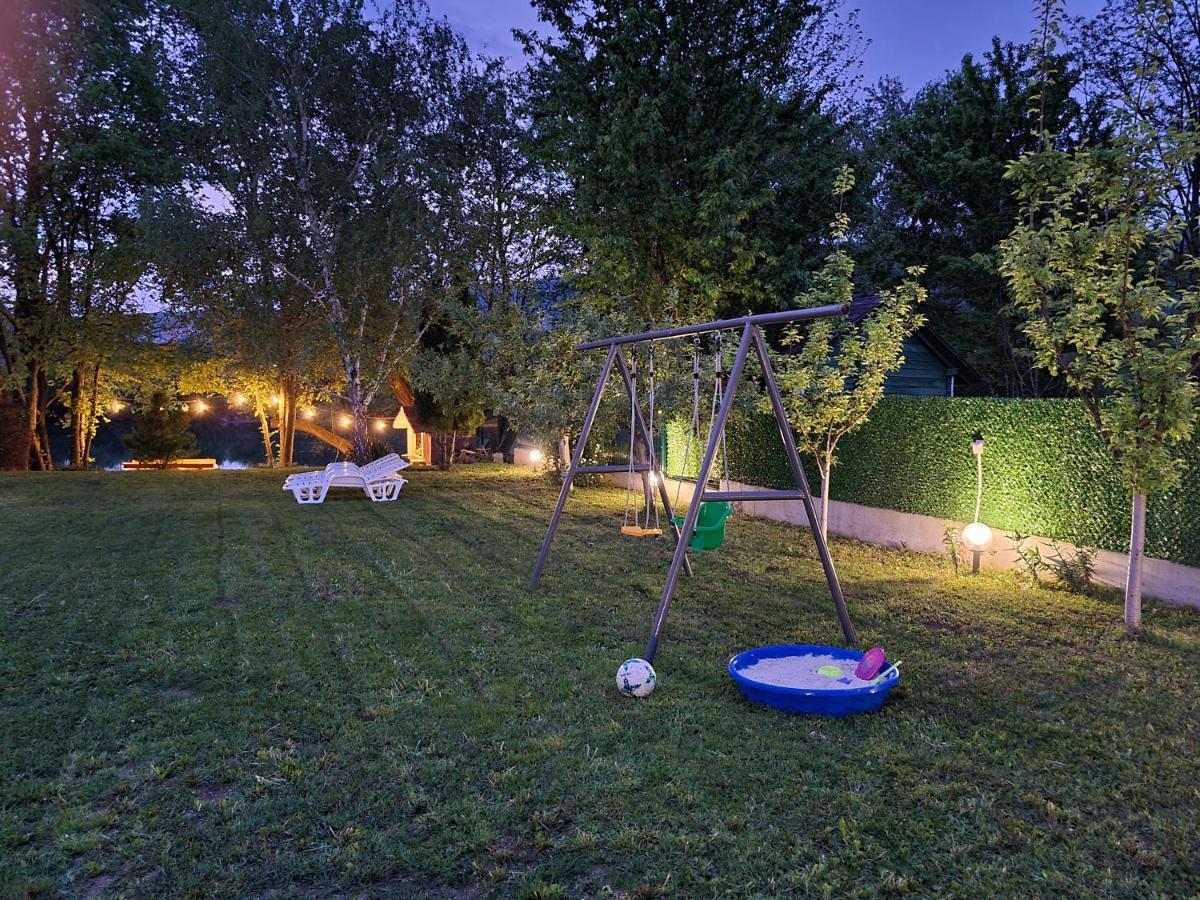 Orhidea Villa Bihac Exterior photo